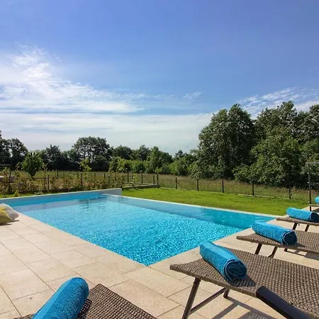 Villa Cozy Limone With Private Pool And Jacuzzi Near Pula *