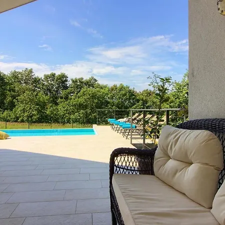 Cozy Limone With Private Pool&jacuzzi Near Pula Villa *